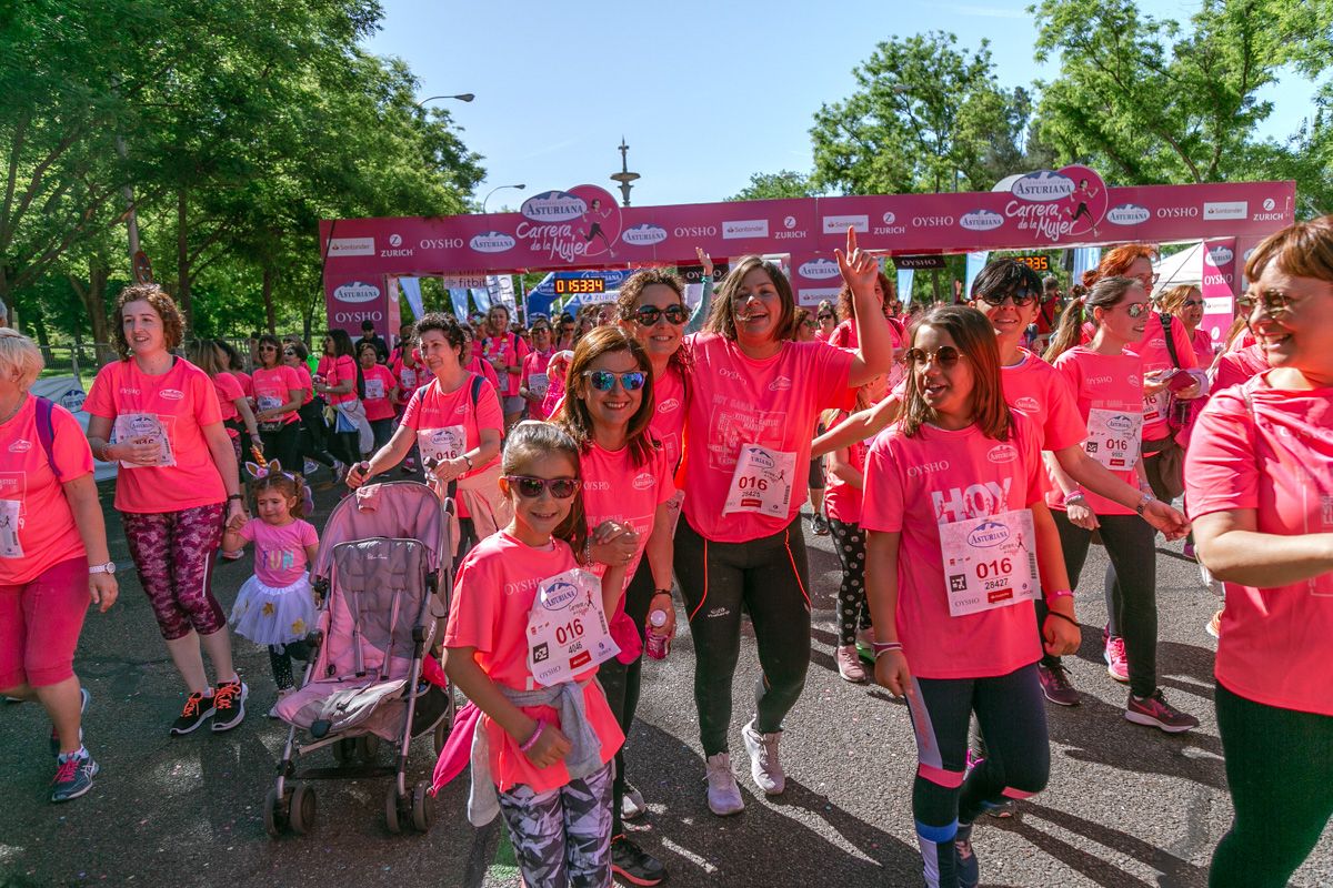 Carrera de la Mujer de Madrid - META, ARCO DERECHO (de 1:53:17 a 1:54:33)