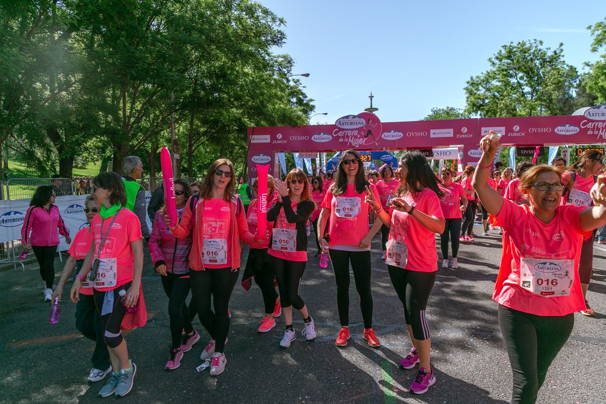 Carrera de la Mujer de Madrid - META, ARCO DERECHO (de 1:53:17 a 1:54:33)