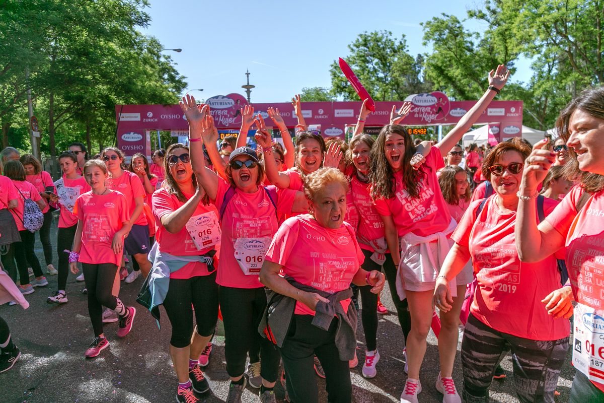 Carrera de la Mujer de Madrid - META, ARCO DERECHO (de 1:53:17 a 1:54:33)