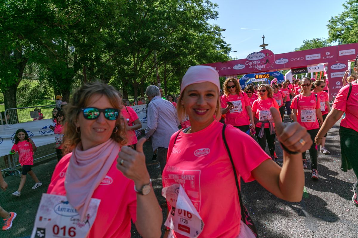 Carrera de la Mujer de Madrid - META, ARCO DERECHO (de 1:54:34 a 1:56:08)