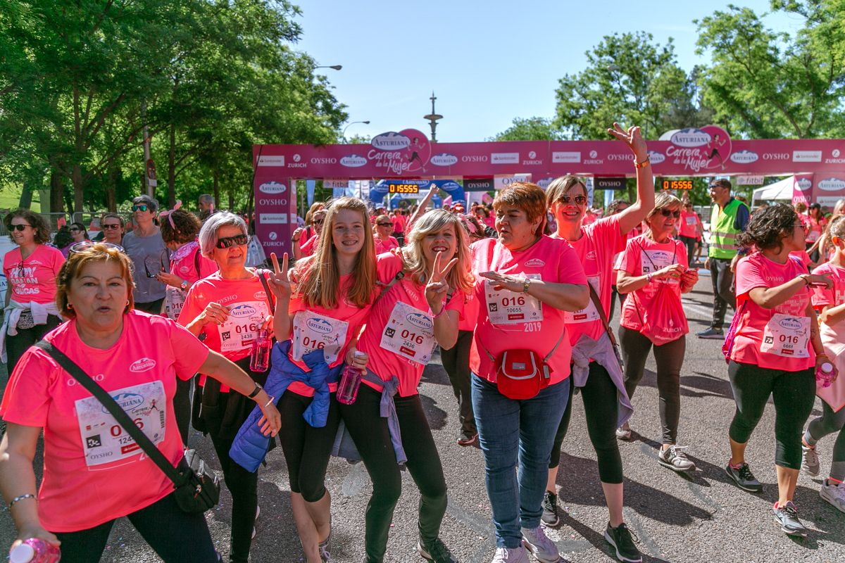 Carrera de la Mujer de Madrid - META, ARCO DERECHO (de 1:54:34 a 1:56:08)