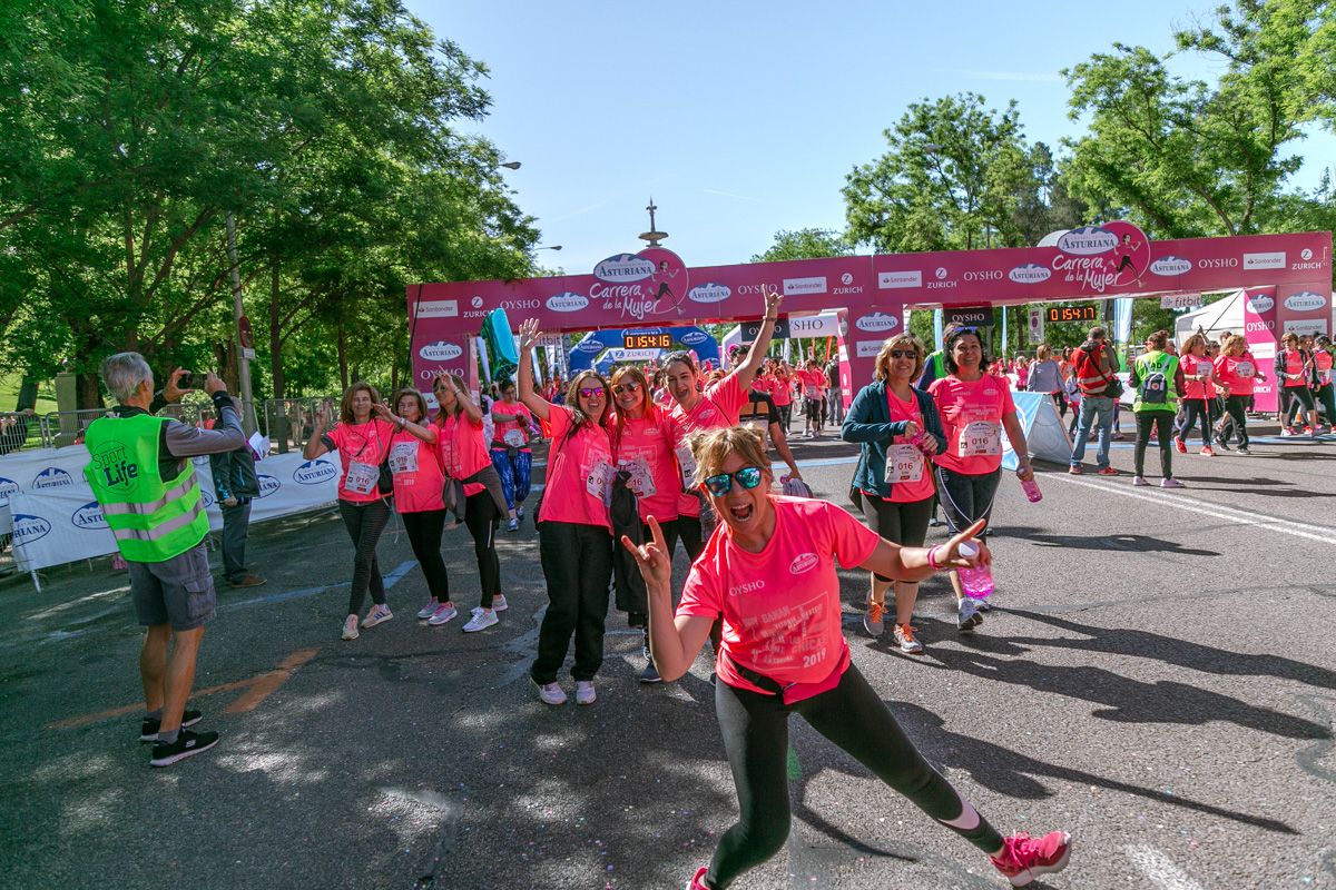 Carrera de la Mujer de Madrid - META, ARCO DERECHO (de 1:53:17 a 1:54:33)