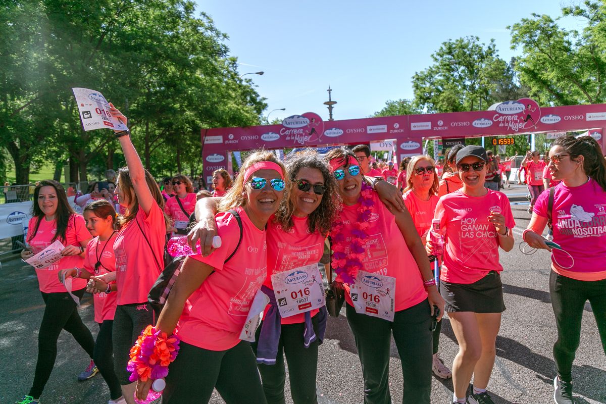 Carrera de la Mujer de Madrid - META, ARCO DERECHO (de 1:54:34 a 1:56:08)