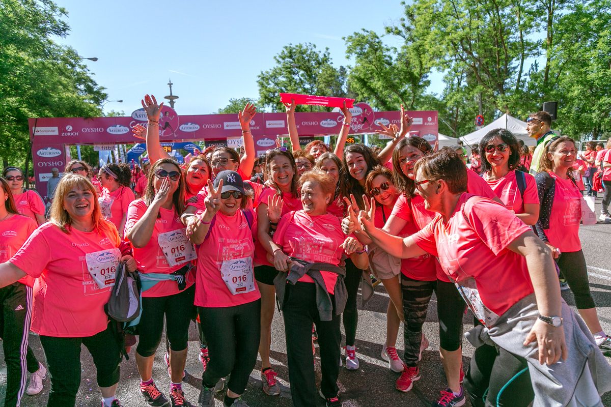 Carrera de la Mujer de Madrid - META, ARCO DERECHO (de 1:54:34 a 1:56:08)