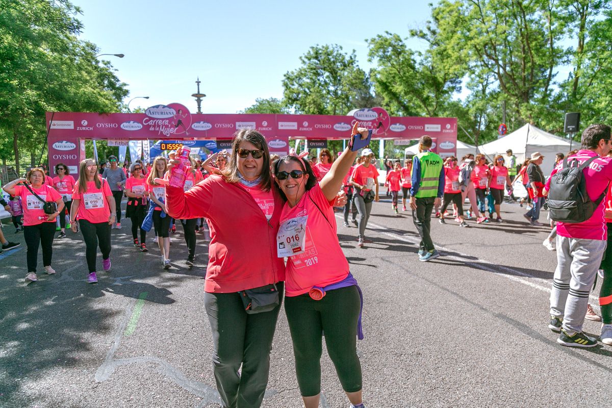 Carrera de la Mujer de Madrid - META, ARCO DERECHO (de 1:54:34 a 1:56:08)