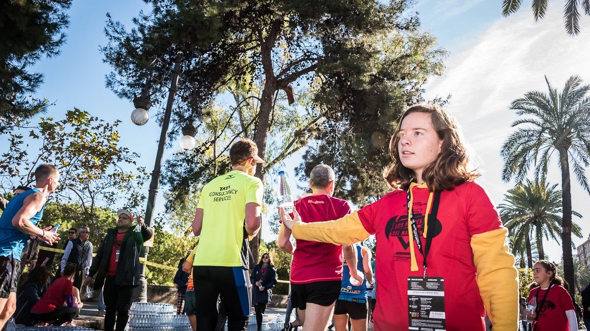 El Medio Maratón y el Maratón Valencia   buscan ‘superhéroes’ para su voluntariado