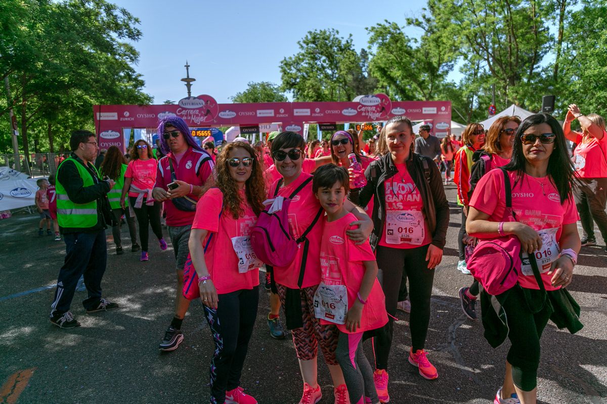 Carrera de la Mujer de Madrid - META, ARCO DERECHO (de 1:56:14 a 1:58:29)