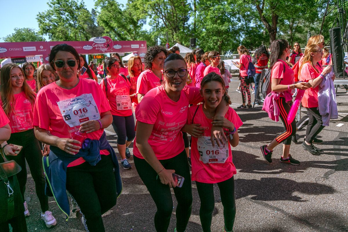 Carrera de la Mujer de Madrid - META, ARCO DERECHO (de 1:56:14 a 1:58:29)