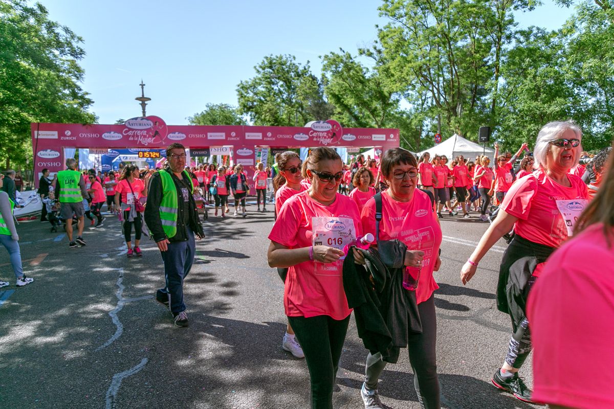 Carrera de la Mujer de Madrid - META, ARCO DERECHO (de 1:56:14 a 1:58:29)