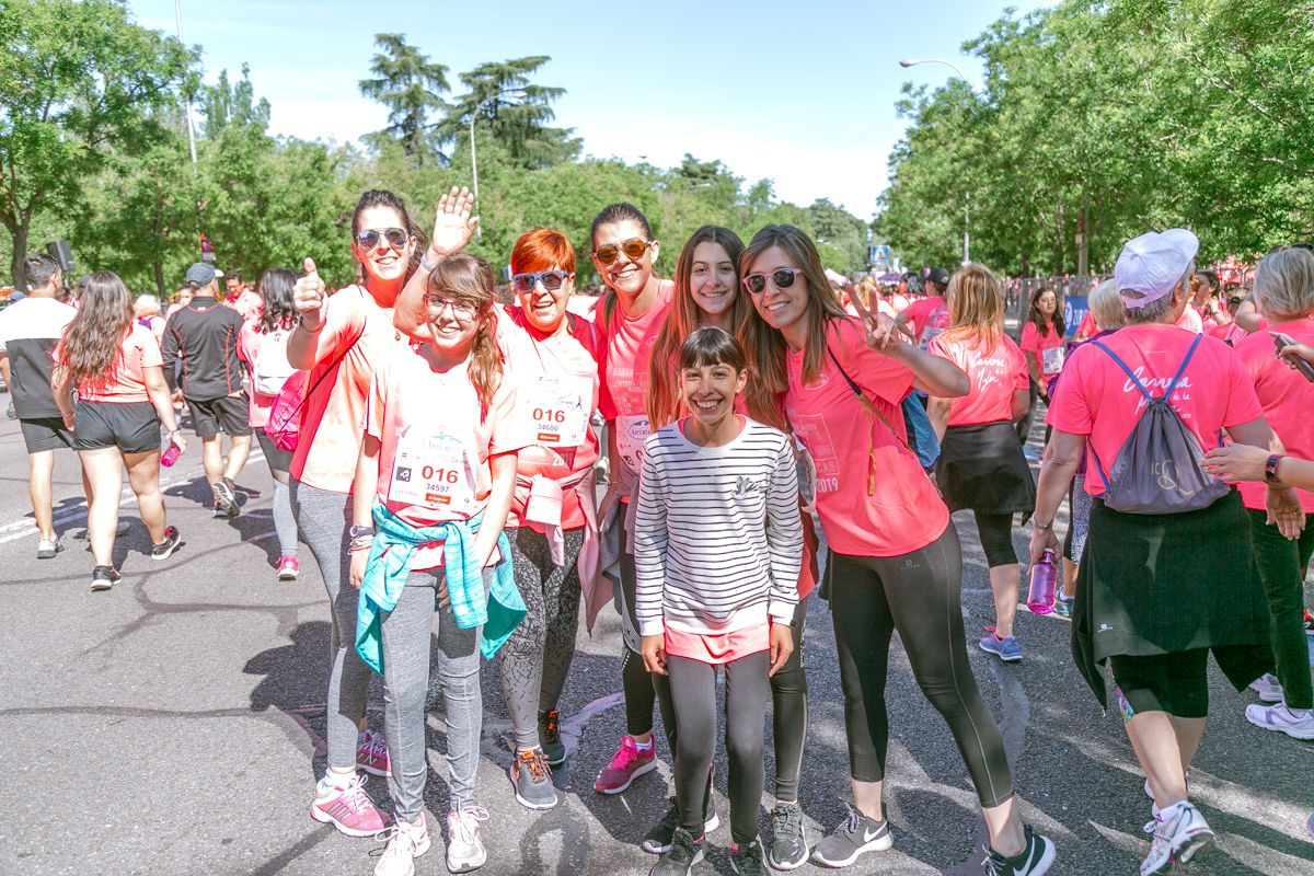 Carrera de la Mujer de Madrid - META, ARCO DERECHO (de 1:58:30 a 2:01:00)