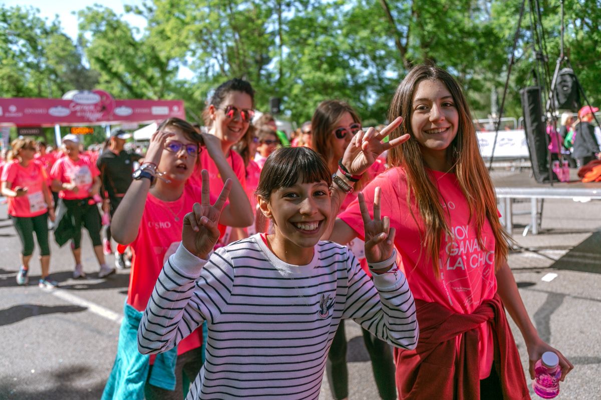 Carrera de la Mujer de Madrid - META, ARCO DERECHO (de 1:58:30 a 2:01:00)