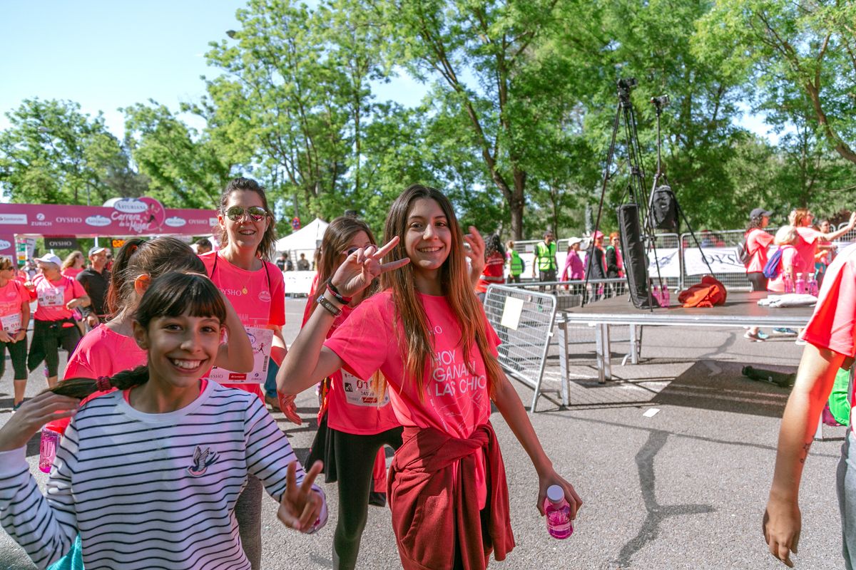 Carrera de la Mujer de Madrid - META, ARCO DERECHO (de 1:58:30 a 2:01:00)
