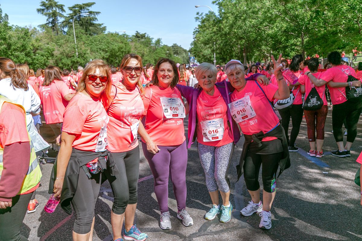 Carrera de la Mujer de Madrid - META, ARCO DERECHO (de 1:58:30 a 2:01:00)