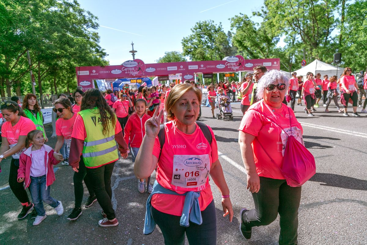 Carrera de la Mujer de Madrid - META, ARCO DERECHO (de 2:01:01 a 2:02:29)