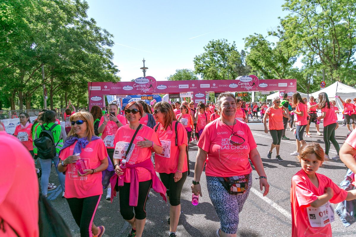 Carrera de la Mujer de Madrid - META, ARCO DERECHO (de 2:01:01 a 2:02:29)