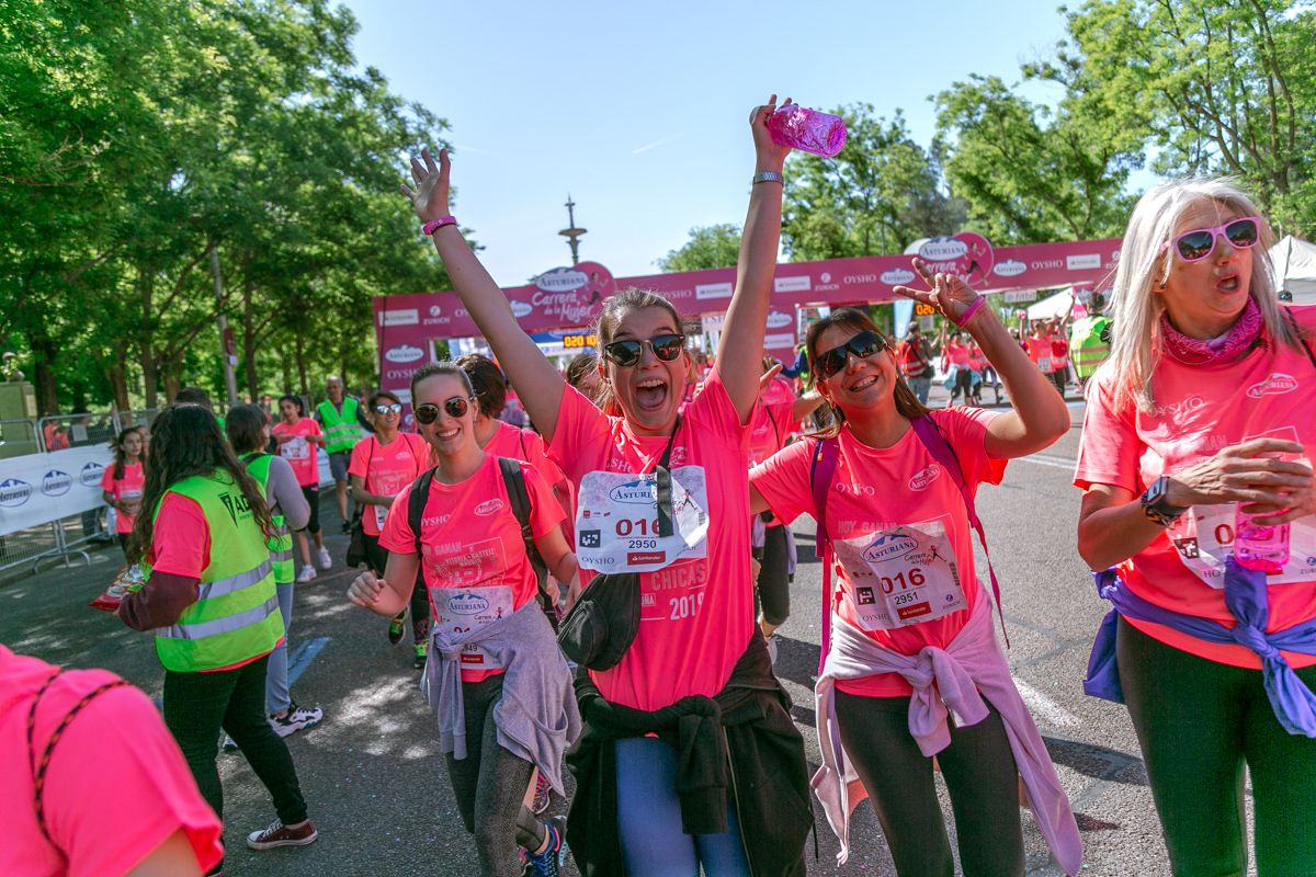 Carrera de la Mujer de Madrid - META, ARCO DERECHO (de 2:01:01 a 2:02:29)