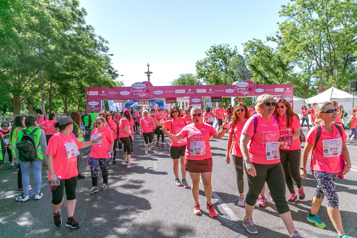 Carrera de la Mujer de Madrid - META, ARCO DERECHO (de 2:01:01 a 2:02:29)