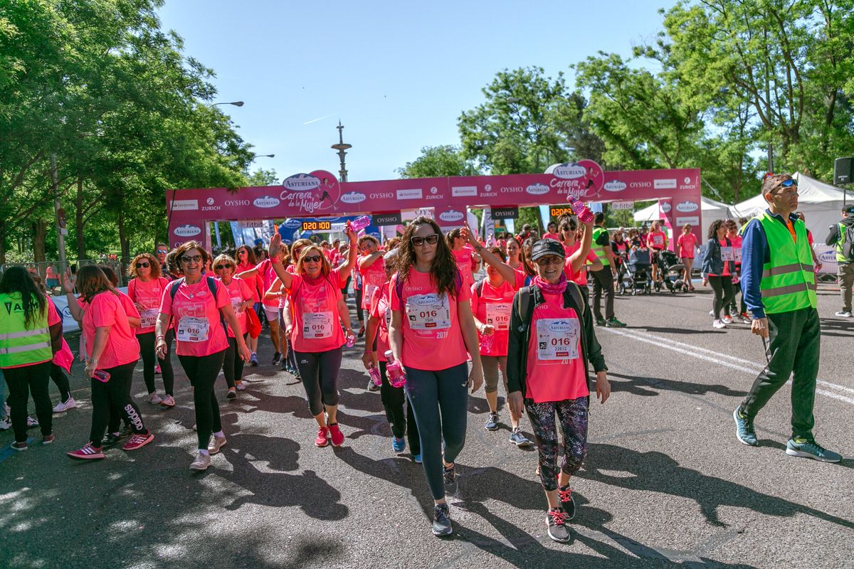 Carrera de la Mujer de Madrid - META, ARCO DERECHO (de 2:01:01 a 2:02:29)