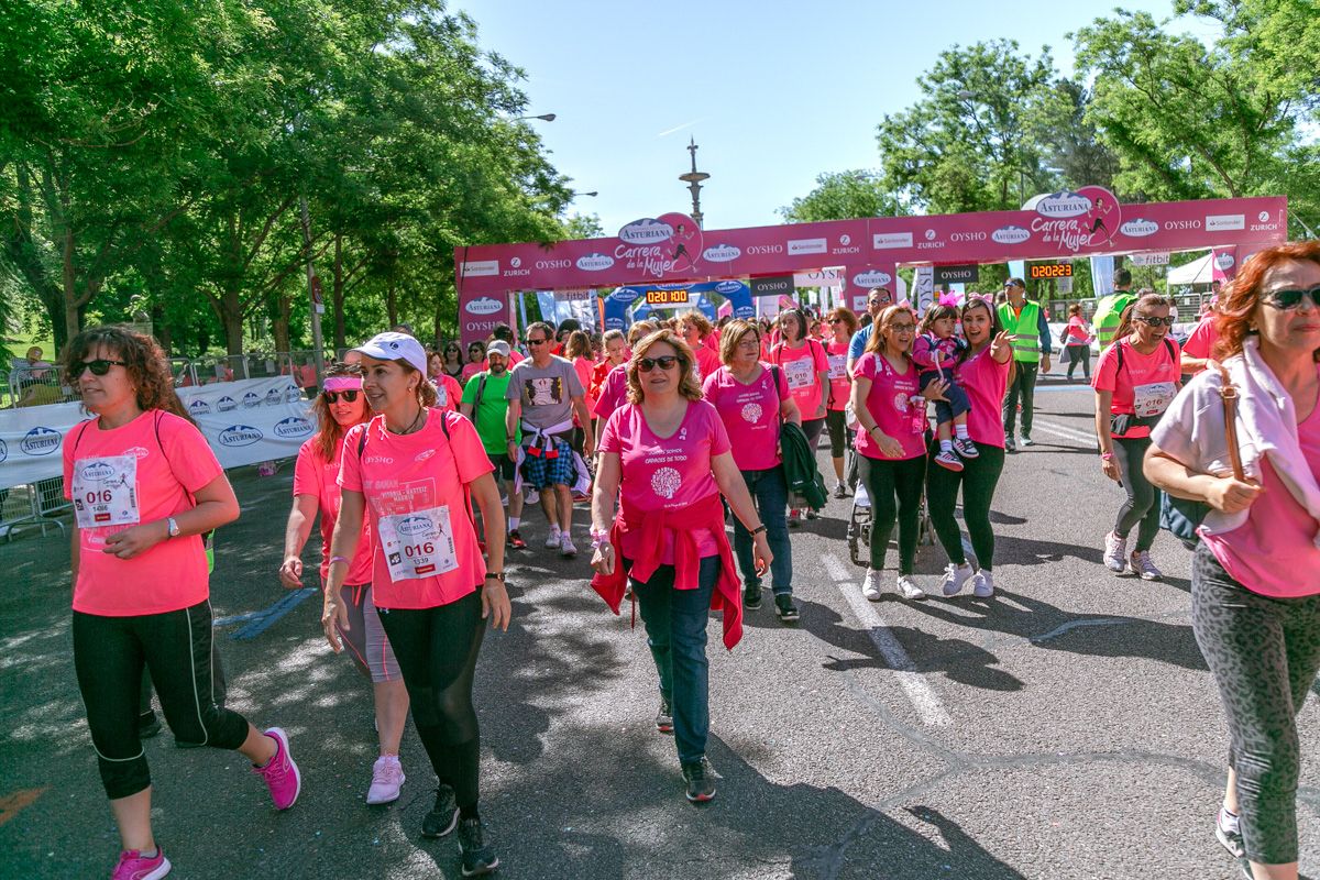 Carrera de la Mujer de Madrid - META, ARCO DERECHO (de 2:01:01 a 2:02:29)