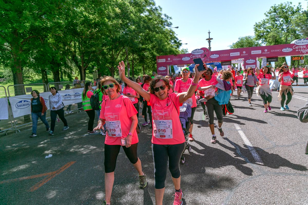 Carrera de la Mujer de Madrid - META, ARCO DERECHO (de 2:02:34 a 2:04:37)