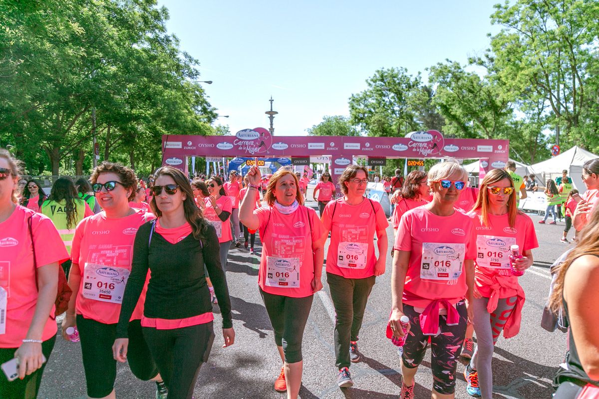 Carrera de la Mujer de Madrid - META, ARCO DERECHO (de 2:04:39 a 2:06:13)