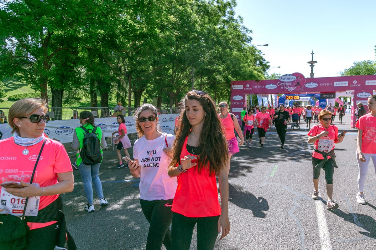 Carrera de la Mujer de Madrid - META, ARCO DERECHO (de 2:02:34 a 2:04:37)