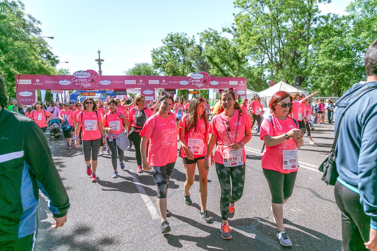 Carrera de la Mujer de Madrid - META, ARCO DERECHO (de 2:02:34 a 2:04:37)