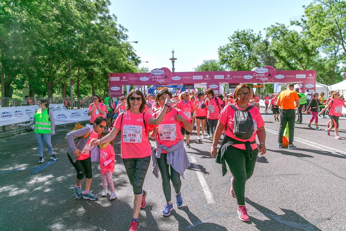 Carrera de la Mujer de Madrid - META, ARCO DERECHO (de 2:04:39 a 2:06:13)