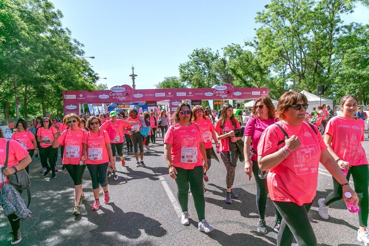 Carrera de la Mujer de Madrid - META, ARCO DERECHO (de 2:02:34 a 2:04:37)