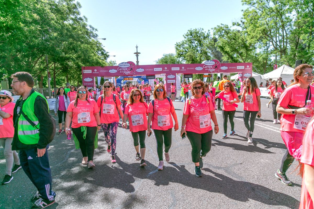 Carrera de la Mujer de Madrid - META, ARCO DERECHO (de 2:02:34 a 2:04:37)