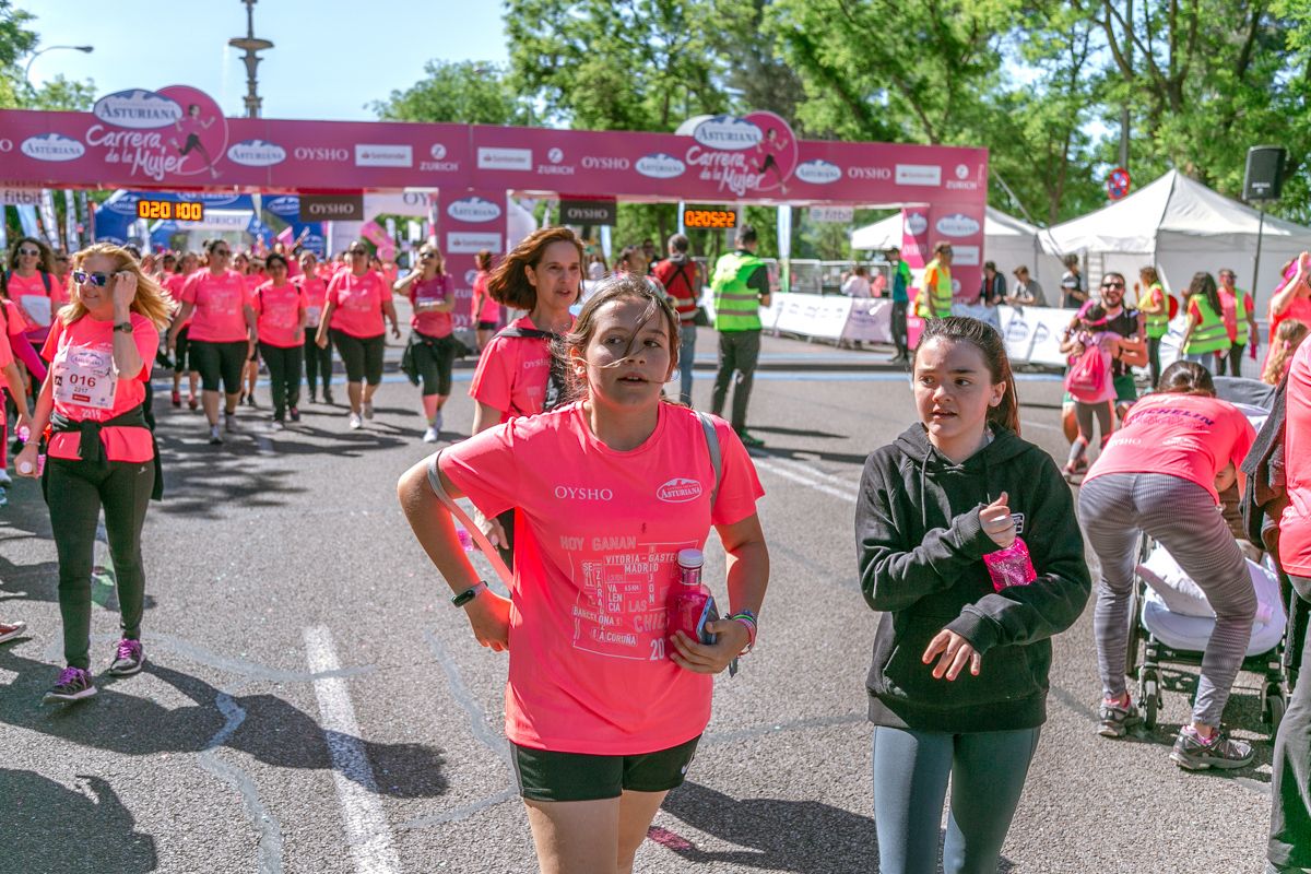 Carrera de la Mujer de Madrid - META, ARCO DERECHO (de 2:04:39 a 2:06:13)