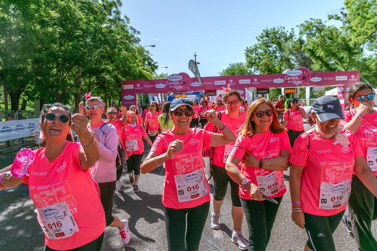 Carrera de la Mujer de Madrid - META, ARCO DERECHO (de 2:04:39 a 2:06:13)