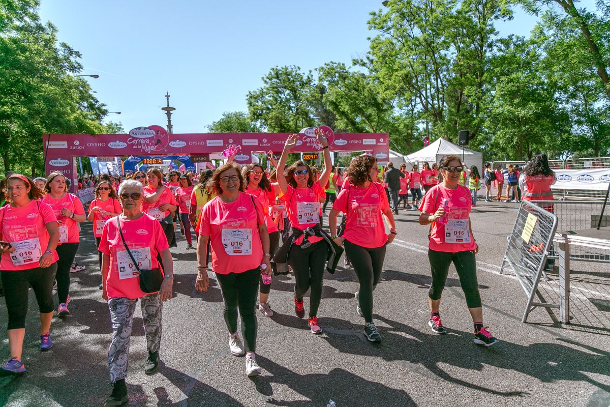 Carrera de la Mujer de Madrid - META, ARCO DERECHO (de 2:09:11 a 2:10:49)