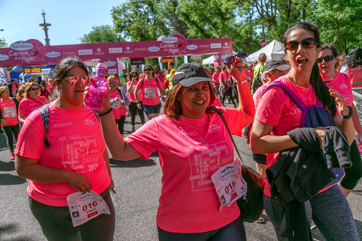 Carrera de la Mujer de Madrid - META, ARCO DERECHO (de 2:09:11 a 2:10:49)