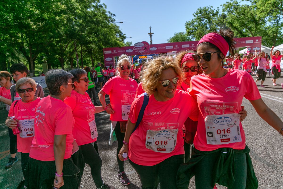 Carrera de la Mujer de Madrid - META, ARCO DERECHO (de 2:09:11 a 2:10:49)