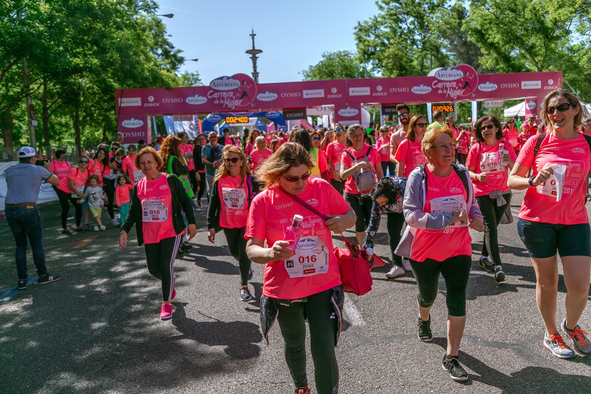 Carrera de la Mujer de Madrid - META, ARCO DERECHO (de 2:09:11 a 2:10:49)