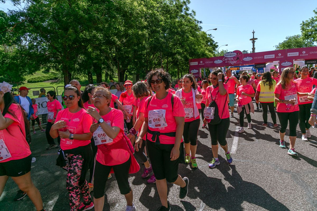 Carrera de la Mujer de Madrid - META, ARCO DERECHO (de 2:09:11 a 2:10:49)