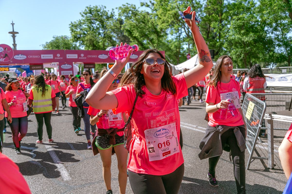 Carrera de la Mujer de Madrid - META, ARCO DERECHO (de 2:09:11 a 2:10:49)