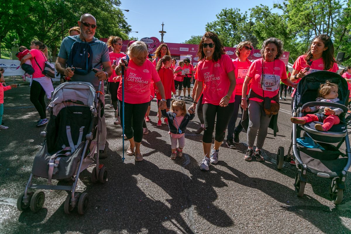 Carrera de la Mujer de Madrid - META, ARCO DERECHO (de 2:09:11 a 2:10:49)