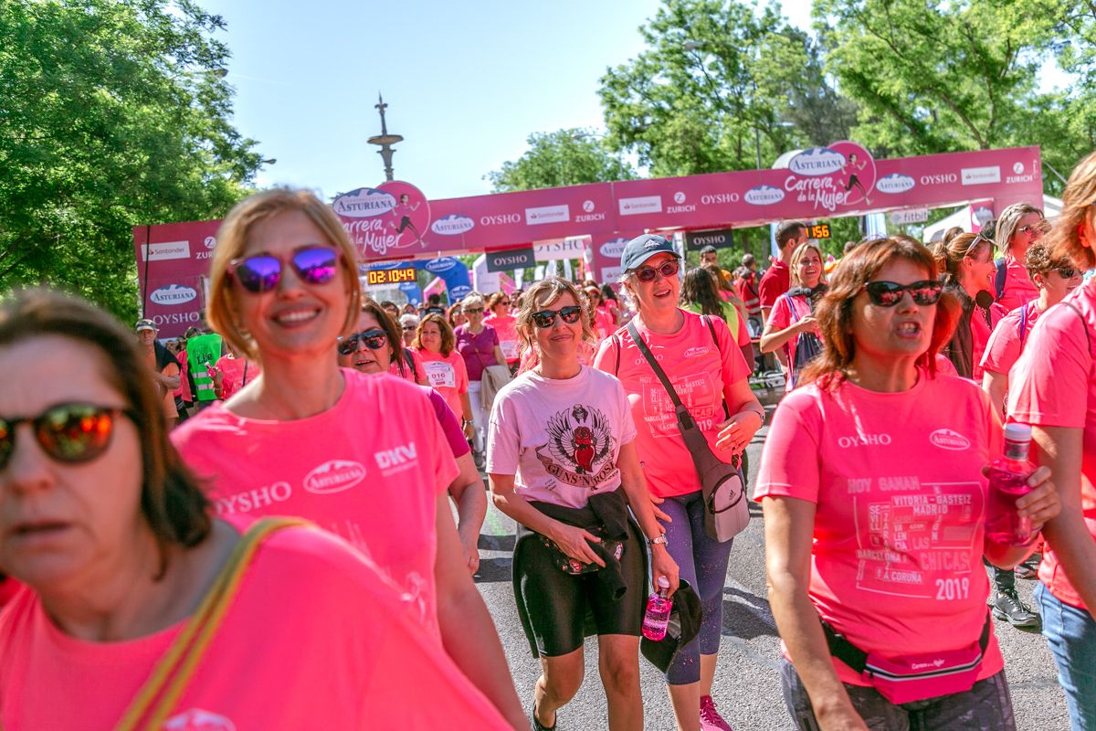Carrera de la Mujer de Madrid - META, ARCO DERECHO (de 2:10:50 a 2:12:20)
