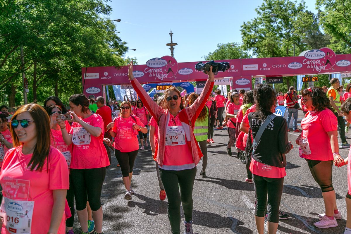 Carrera de la Mujer de Madrid - META, ARCO DERECHO (de 2:10:50 a 2:12:20)