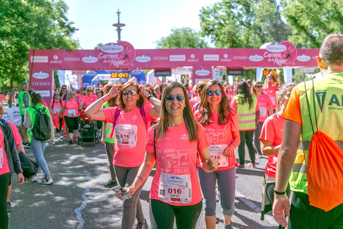 Carrera de la Mujer de Madrid - META, ARCO DERECHO (de 2:09:11 a 2:10:49)