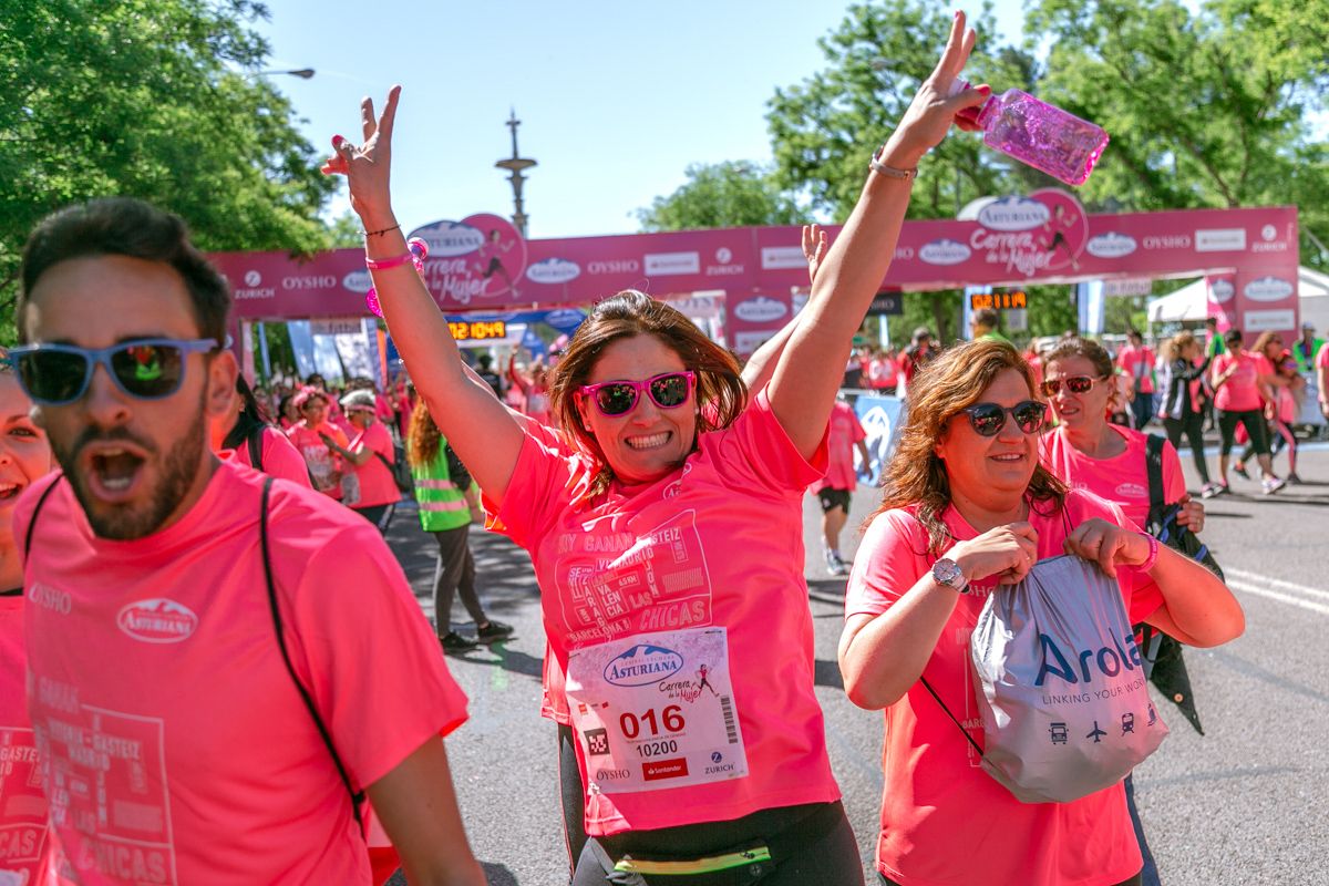 Carrera de la Mujer de Madrid - META, ARCO DERECHO (de 2:10:50 a 2:12:20)