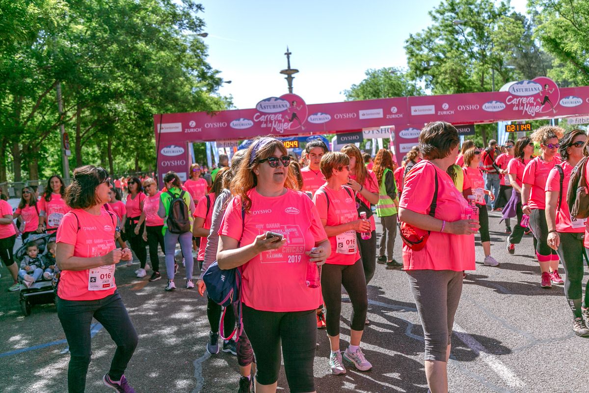 Carrera de la Mujer de Madrid - META, ARCO DERECHO (de 2:10:50 a 2:12:20)