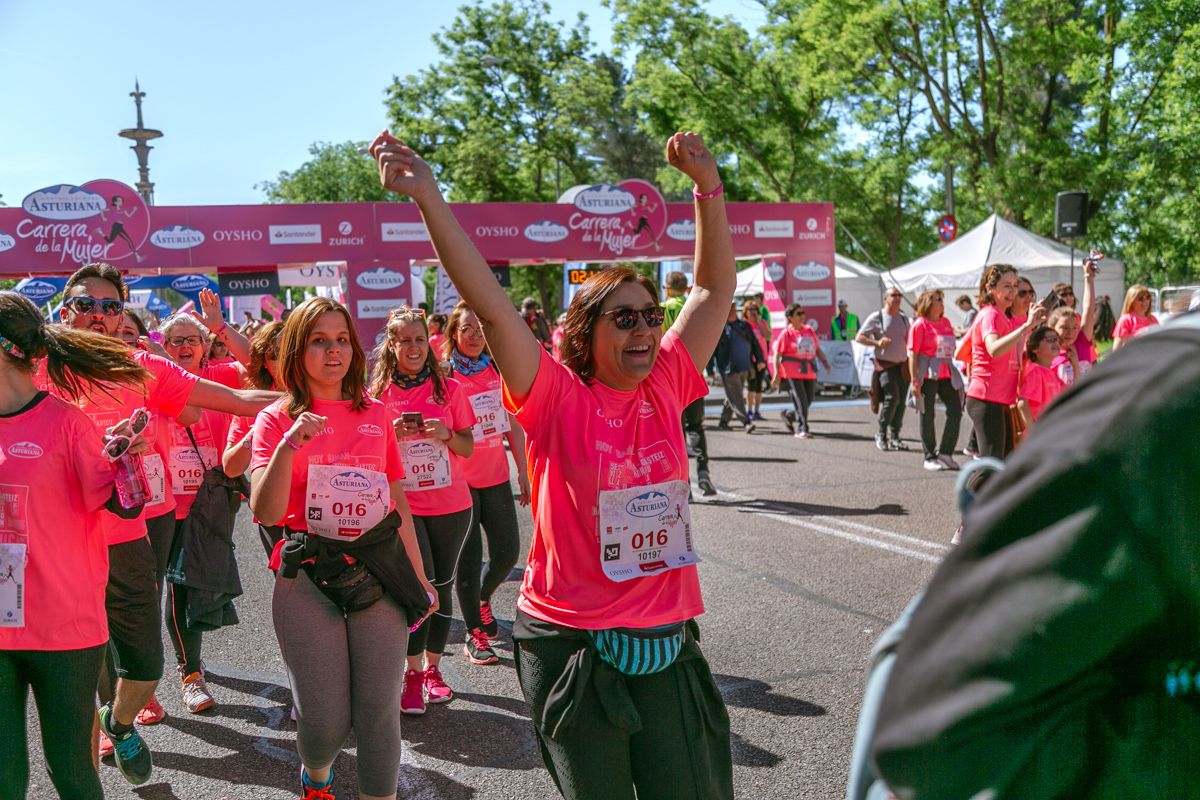 Carrera de la Mujer de Madrid - META, ARCO DERECHO (de 2:10:50 a 2:12:20)