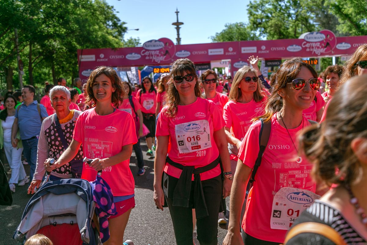 Carrera de la Mujer de Madrid - META, ARCO DERECHO (de 2:09:11 a 2:10:49)
