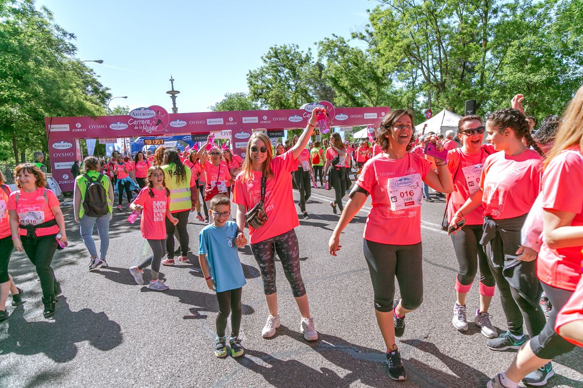 Carrera de la Mujer de Madrid - META, ARCO DERECHO (de 2:12:22 a 2:14:54)