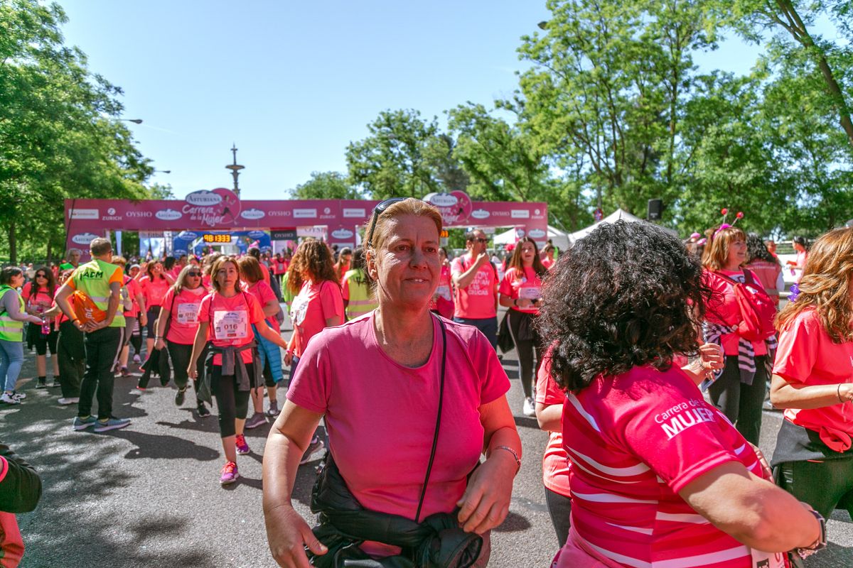 Carrera de la Mujer de Madrid - META, ARCO DERECHO (de 2:12:22 a 2:14:54)