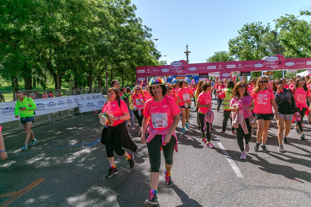 Carrera de la Mujer de Madrid - META, ARCO DERECHO (de 2:12:22 a 2:14:54)