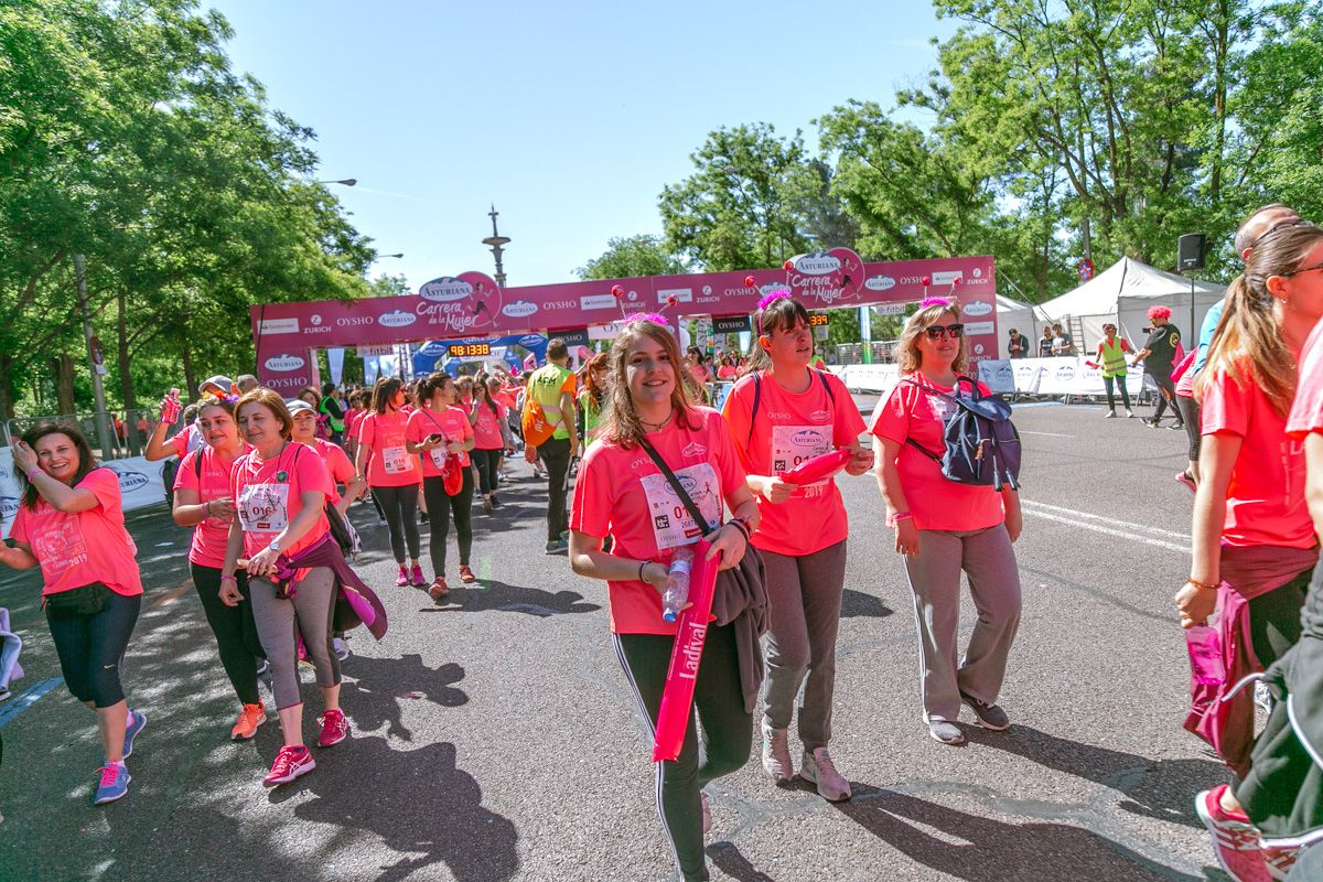 Carrera de la Mujer de Madrid - META, ARCO DERECHO (de 2:12:22 a 2:14:54)